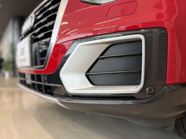 Audi Q2 12