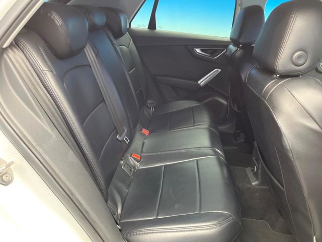 Audi Q2 10