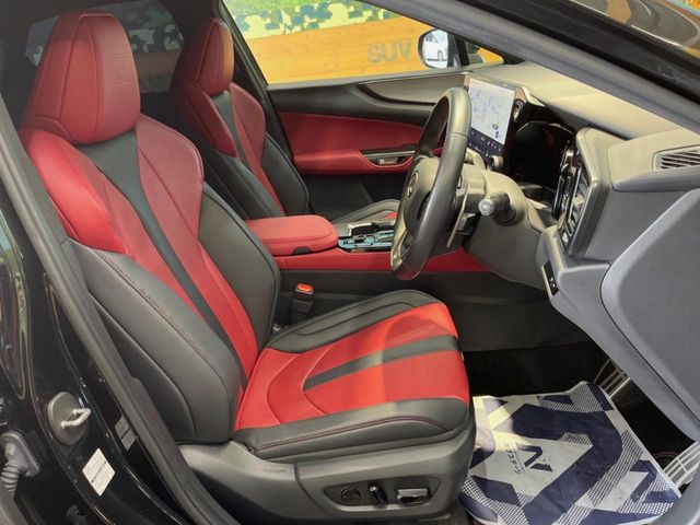 Lexus NX 9