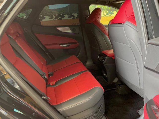 Lexus NX 10