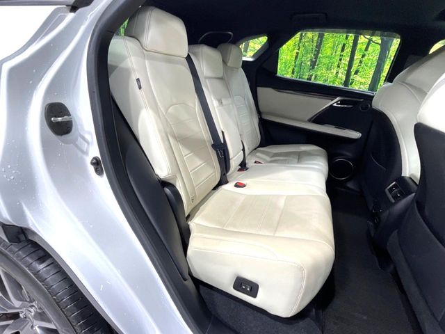 Lexus RX 9