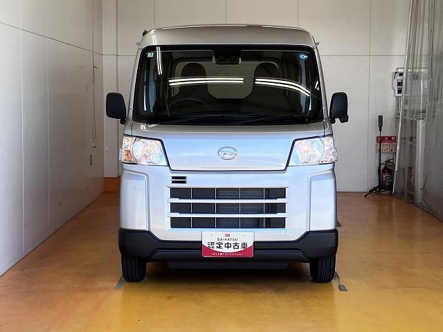 Daihatsu Hijet Cargo 4