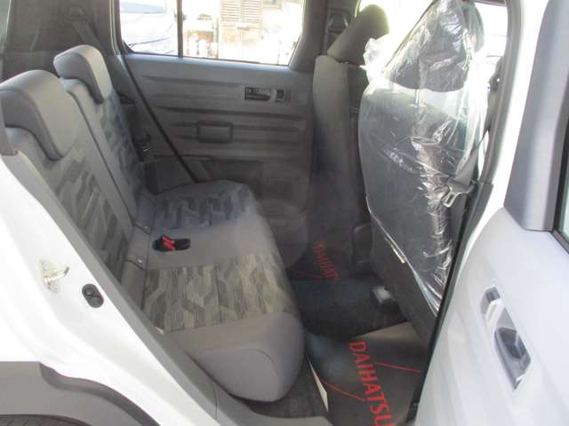 Daihatsu Taft 12