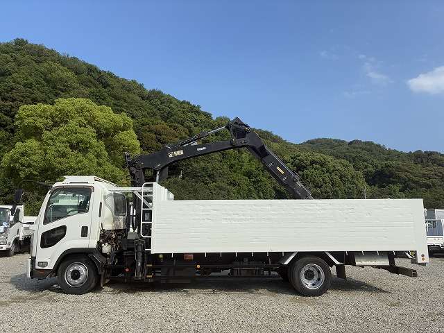 Isuzu Forward 11
