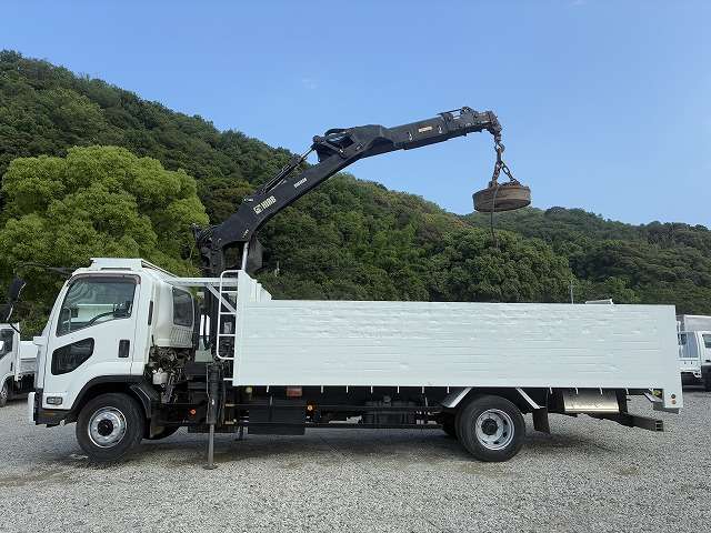 Isuzu Forward 4