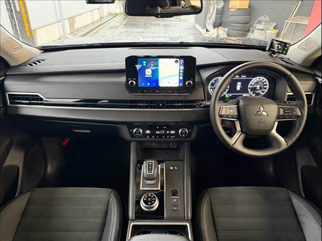 Mitsubishi Outlander 2