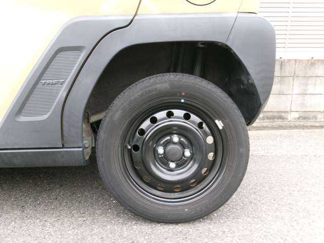 Daihatsu Taft 6