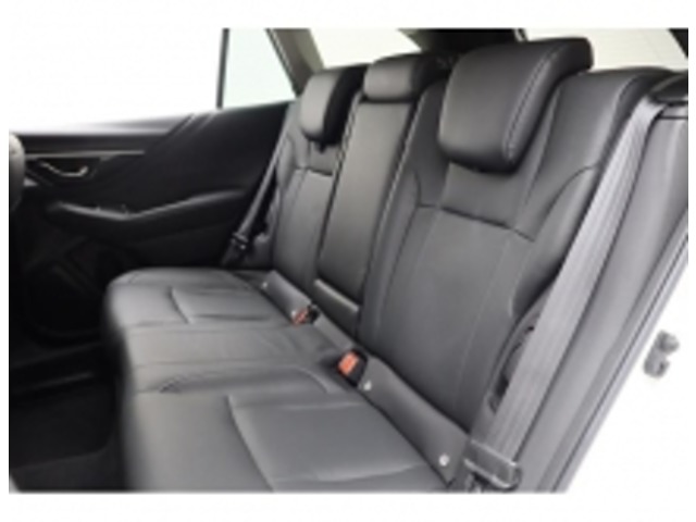 Subaru Legacy Outback 11