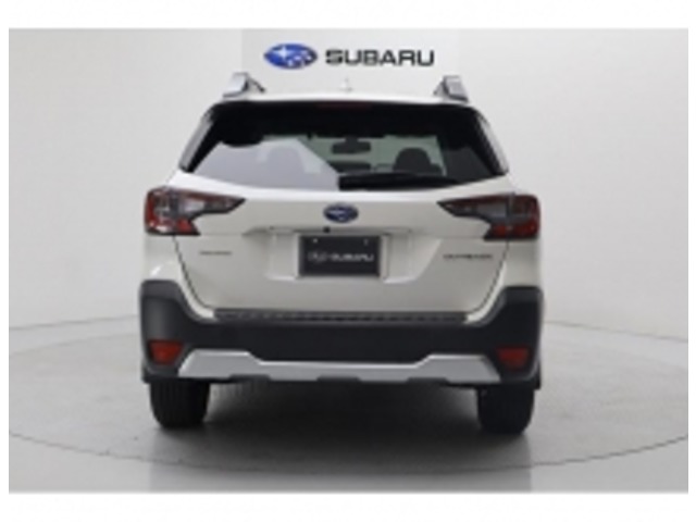 Subaru Legacy Outback 9