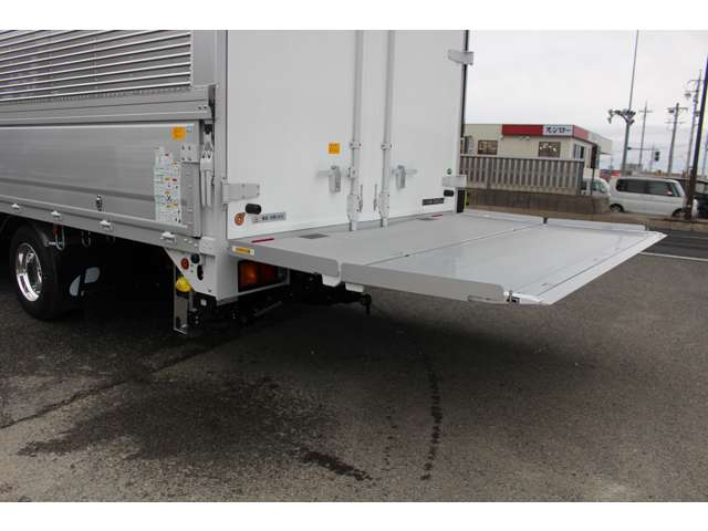 Mitsubishi Fuso Fighter 12