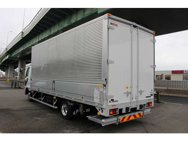 Mitsubishi Fuso Fighter 4