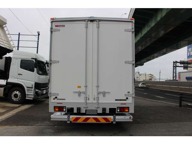 Mitsubishi Fuso Fighter 5