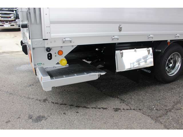 Mitsubishi Fuso Fighter 9
