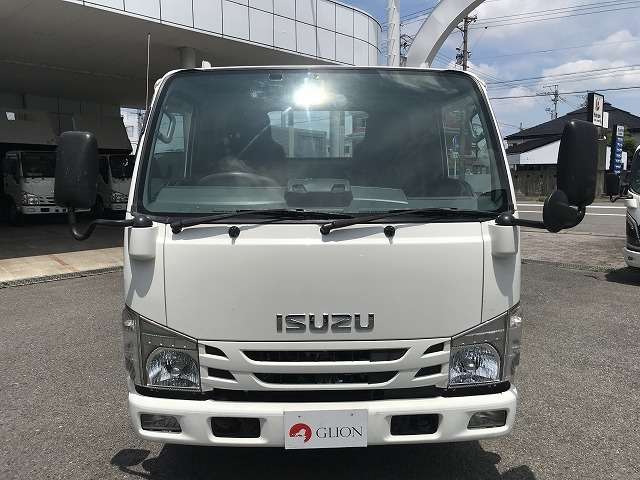 Isuzu Elf 2