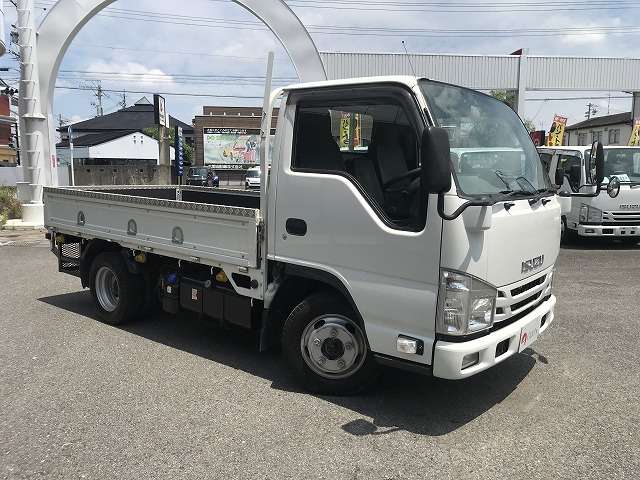 Isuzu Elf 3