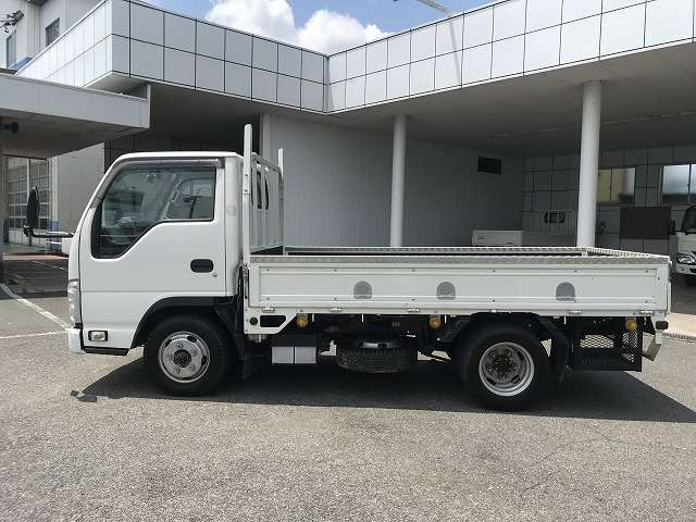 Isuzu Elf 7