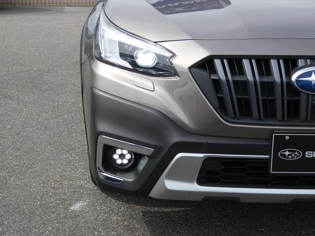 Subaru Legacy Outback 11