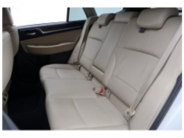 Subaru Legacy Outback 11