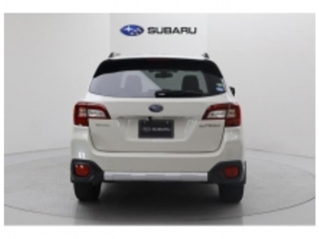 Subaru Legacy Outback 9