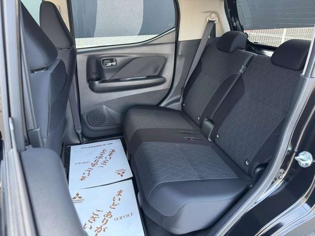 Mitsubishi eK X 12