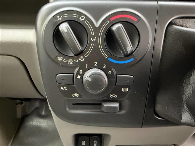 Nissan NV100 Clipper 8
