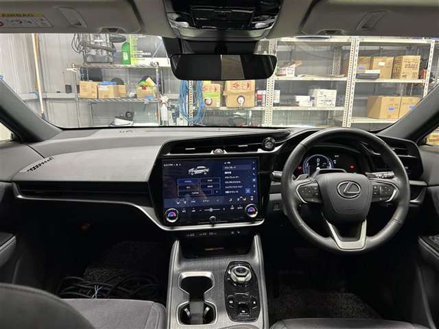 Lexus RZ 5