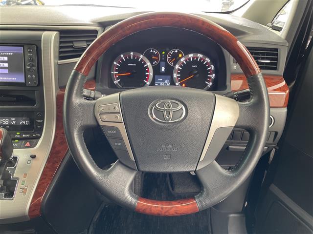 Toyota Vellfire 11