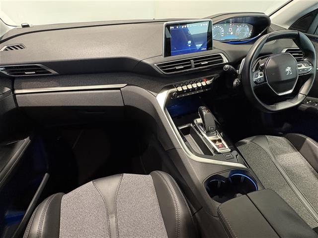 Peugeot 3008 5