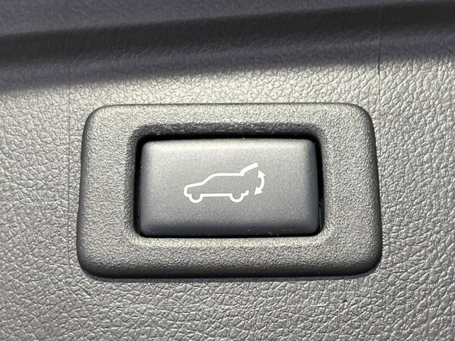 Subaru Legacy Outback 6
