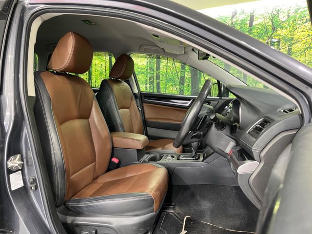 Subaru Legacy Outback 9