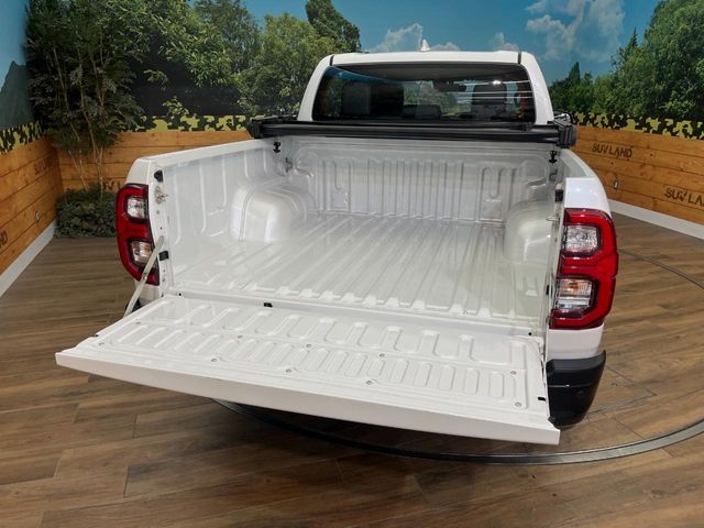 Toyota Hilux 11