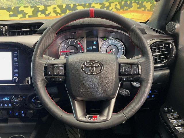 Toyota Hilux 12