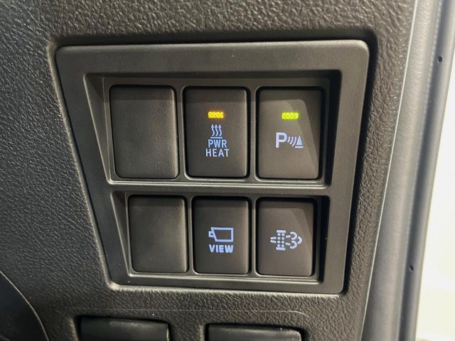 Toyota Hilux 6