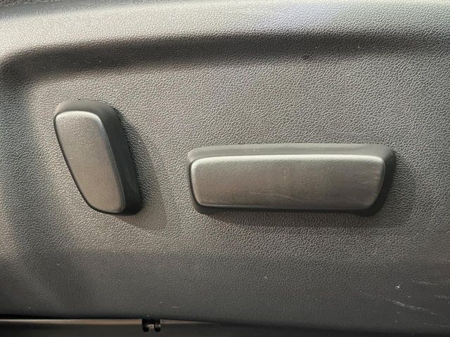 Toyota Hilux 8