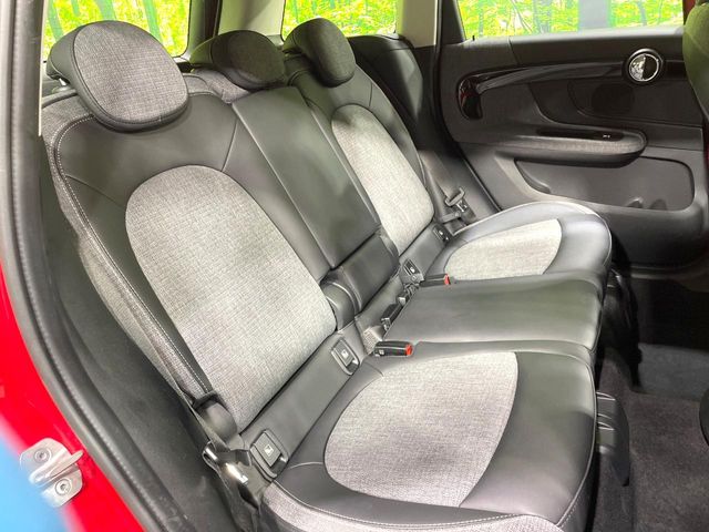 MINI Crossover 11
