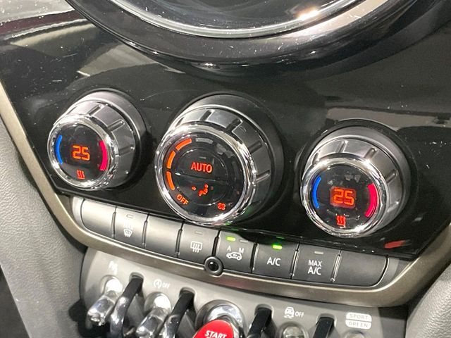 MINI Crossover 9