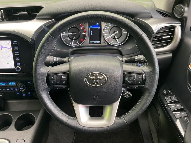 Toyota Hilux 11