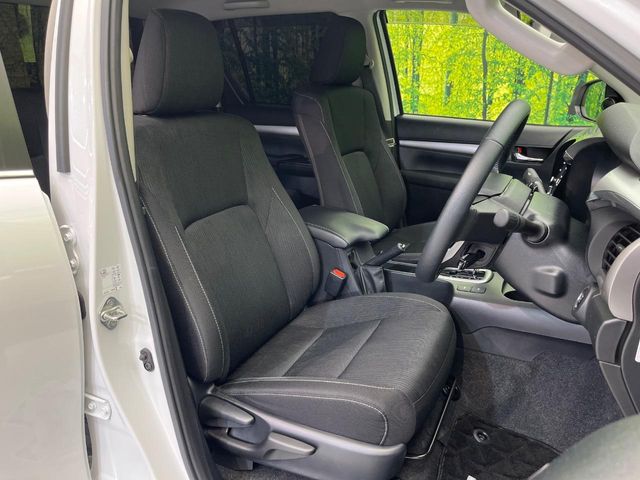 Toyota Hilux 8