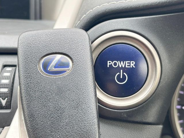 Lexus NX 5