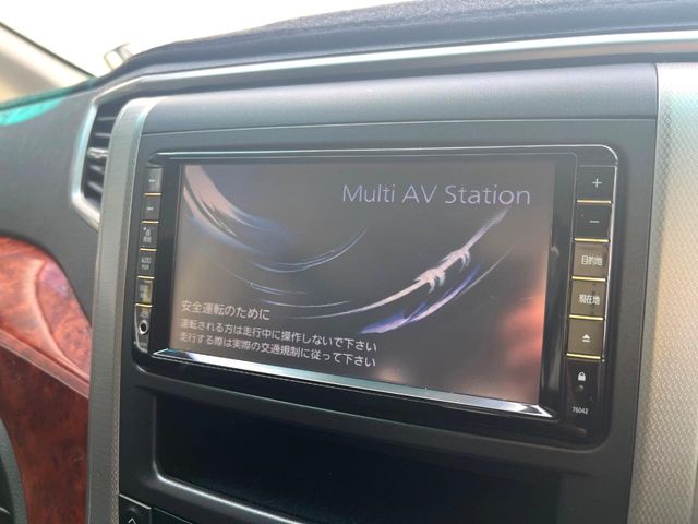 Toyota Vellfire 4