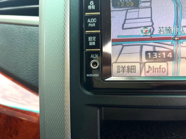 Toyota Vellfire 6