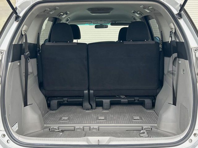 Toyota Estima 11