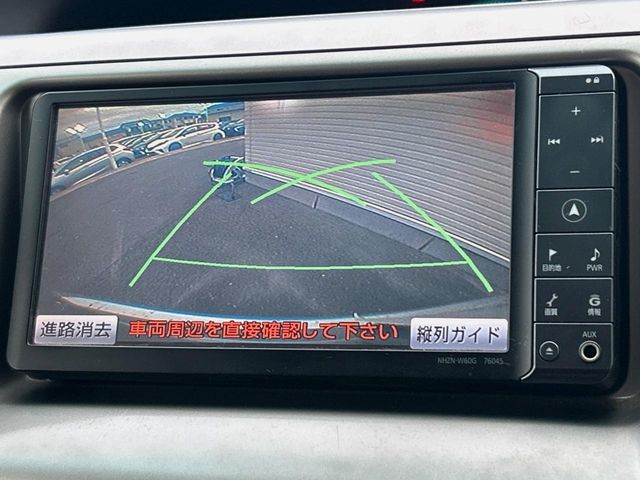 Toyota Estima 4