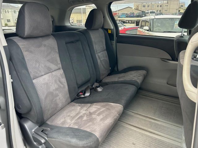 Toyota Estima 9