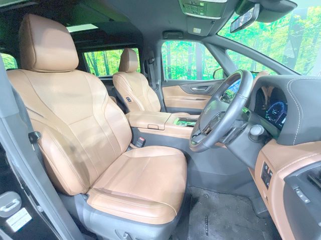 Toyota Vellfire 9
