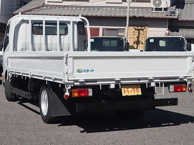 Hino Dutro 7