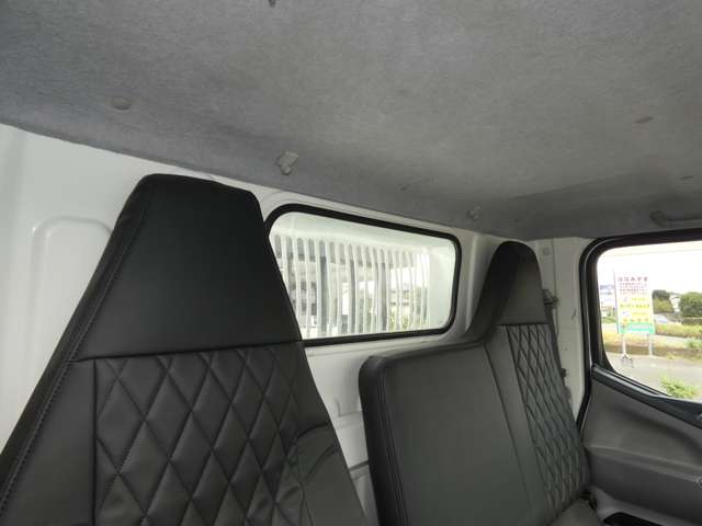 Mitsubishi Fuso Canter 13