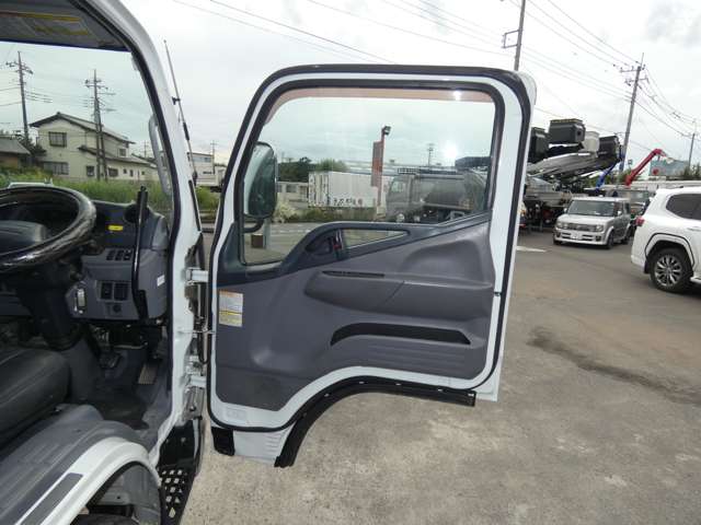Mitsubishi Fuso Canter 10