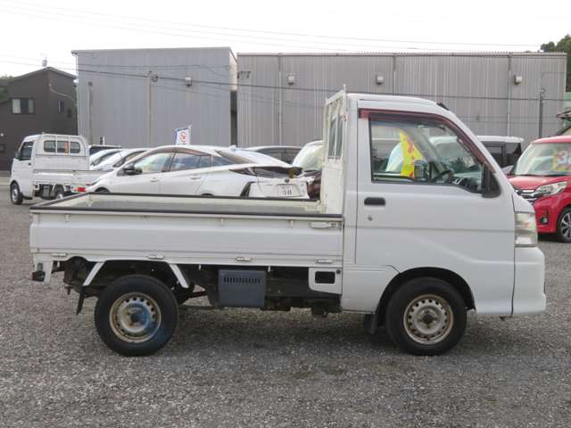 Toyota Pixis Truck 9