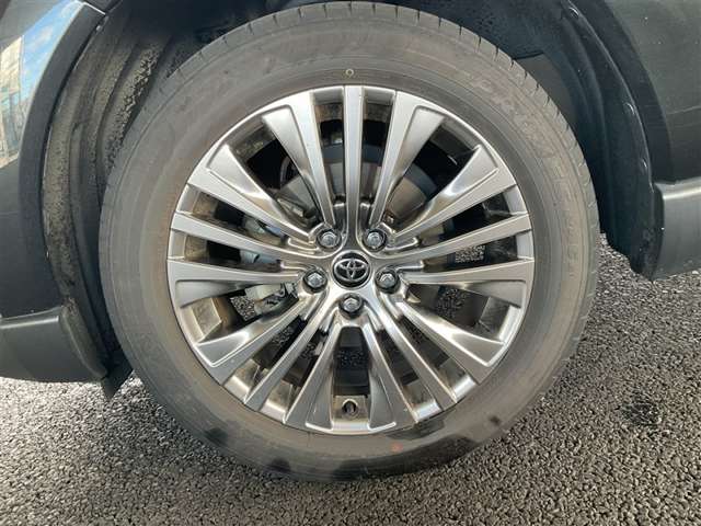 Toyota Harrier 9